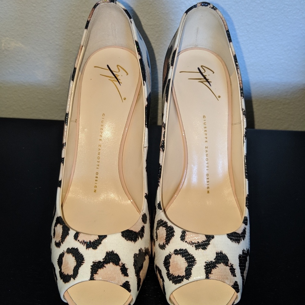 Women's heels